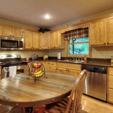 Gorgeous "Country Roads" By Honeybearcabins 4Br 4Ba, Next To Pool, Easy Drive, Main Strip Location! Пиджен-Фордж Экстерьер фото