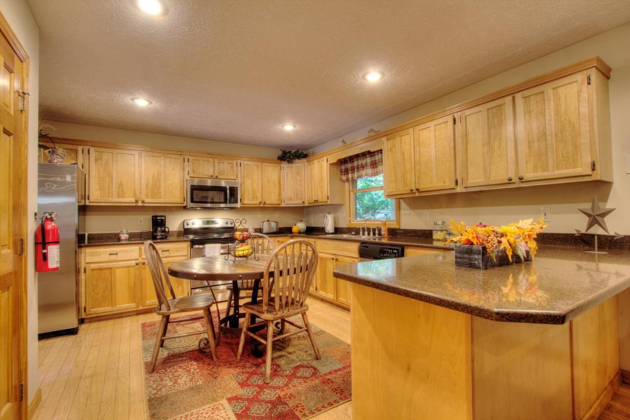 Gorgeous "Country Roads" By Honeybearcabins 4Br 4Ba, Next To Pool, Easy Drive, Main Strip Location! Пиджен-Фордж Экстерьер фото