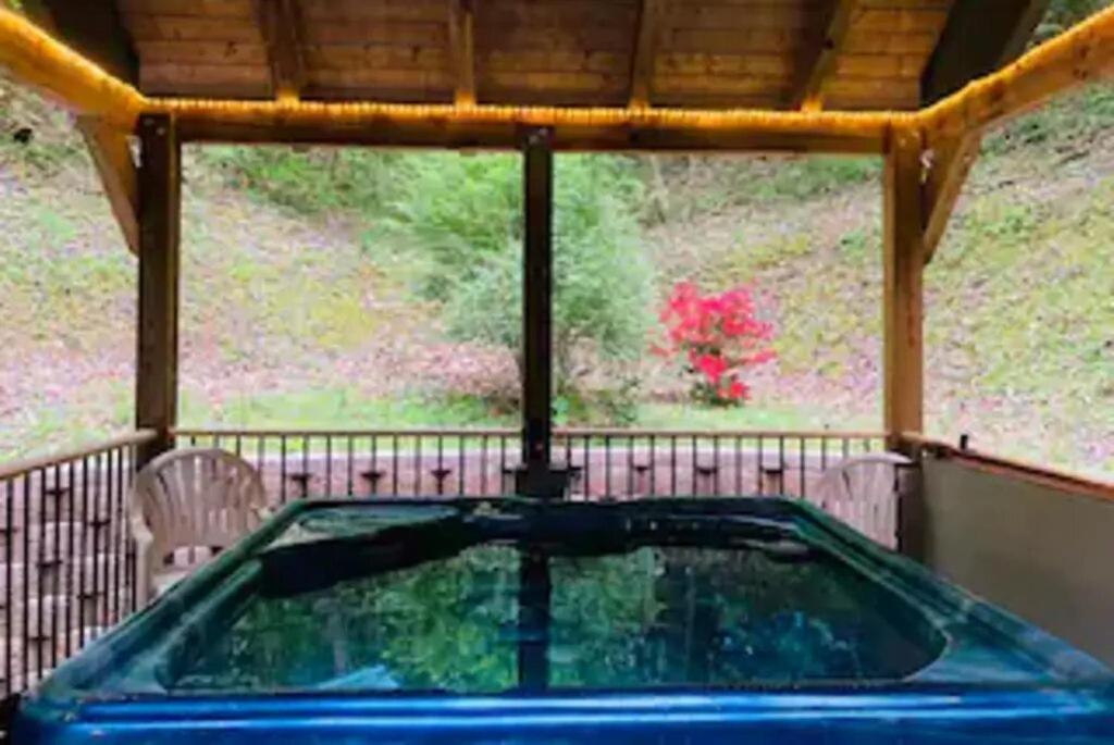 Gorgeous "Country Roads" By Honeybearcabins 4Br 4Ba, Next To Pool, Easy Drive, Main Strip Location! Пиджен-Фордж Экстерьер фото